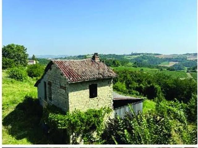 Casa in vendita a Regione Monfiretto, Vignale Monferrato
