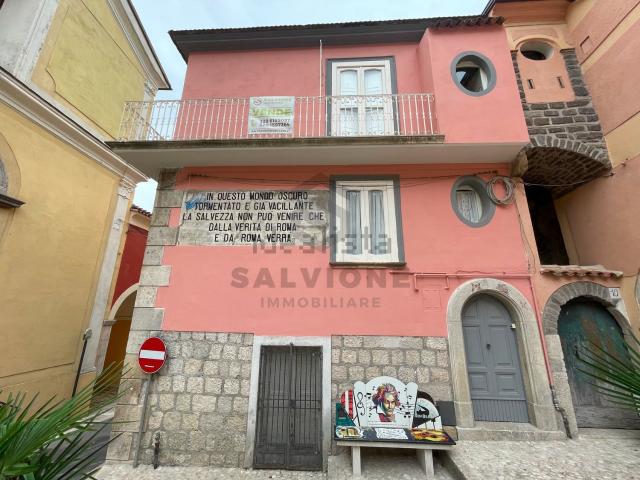 Casa in vendita a San Lorenzello, Campania