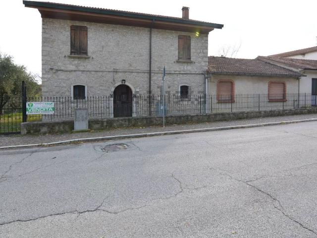 Casa in vendita a Torella Dei Lombardi, Campania