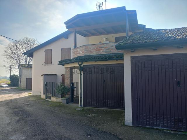 Casa in vendita a Castelleone, Lombardia