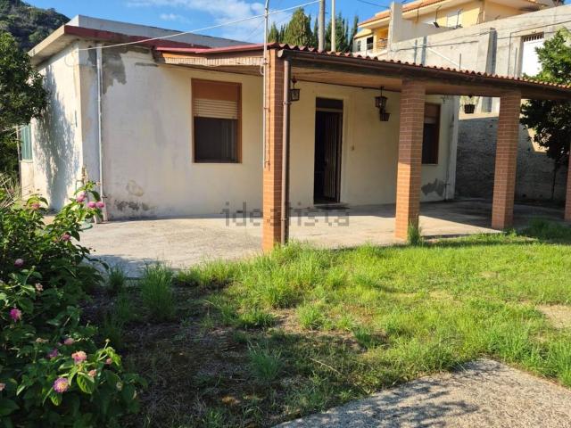 Casa in vendita a Pace, Messina
