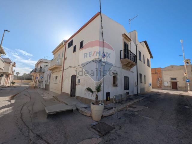 Casa in vendita a Santa Croce Camerina, Sicilia