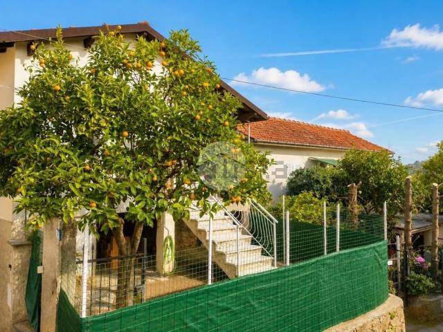Casa in vendita a Dolcedo, Liguria