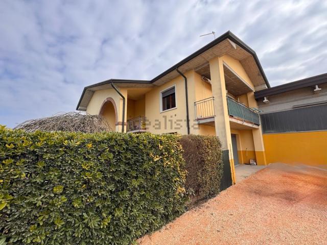 Casa in vendita a Bovolone, Veneto