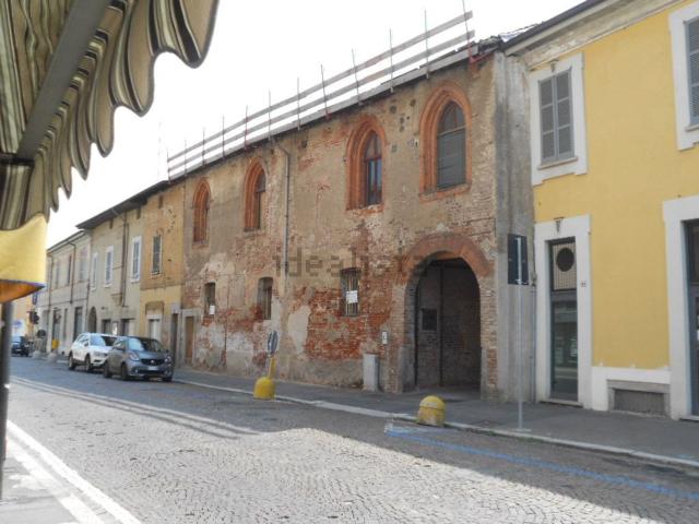 Casa in vendita a Magenta, Lombardia