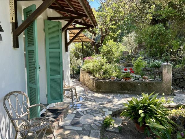 Casa in vendita a Olivetta San Michele, Liguria