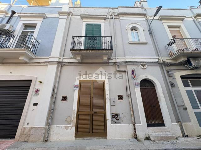 Casa in vendita a Gioia del Colle, Bari