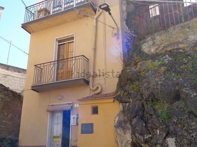 Casa in vendita a Bronte, Catania
