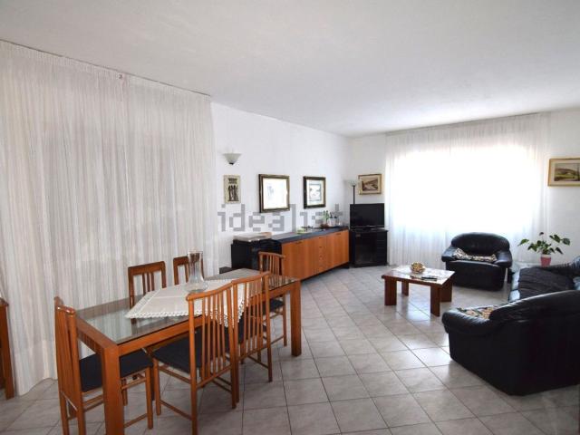Casa in vendita a Terra di Mezzo, Re