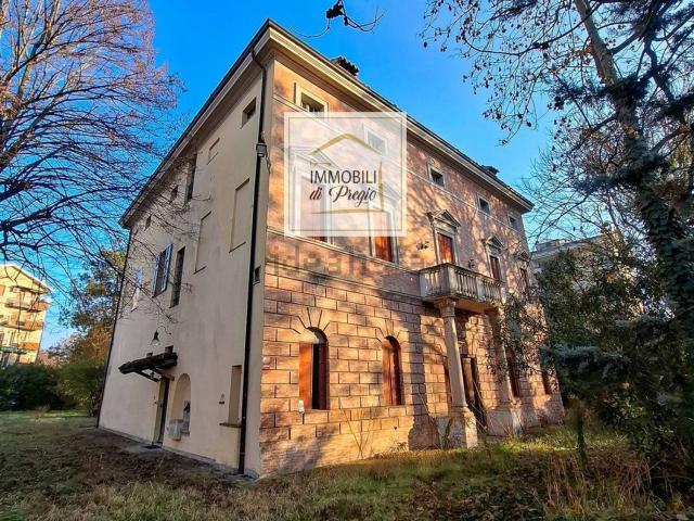 Casa in vendita a Lubiana, Parma