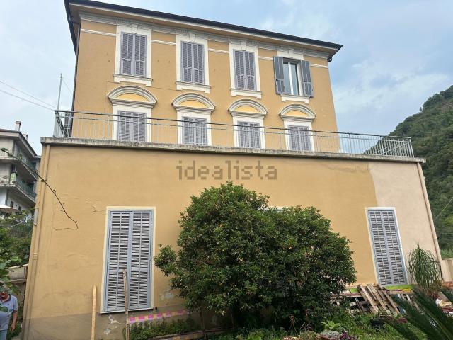 Casa in vendita a Dolceacqua, Liguria