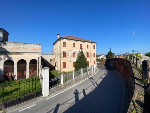 Casa in vendita a Anguillara Veneta, Veneto