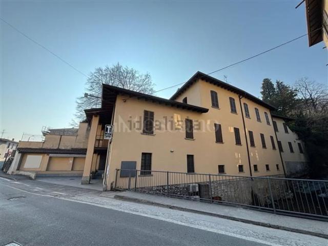 Casa in vendita a Crevenna, Erba