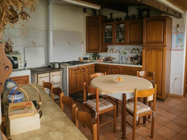 Casa in vendita a Dolceacqua, Liguria