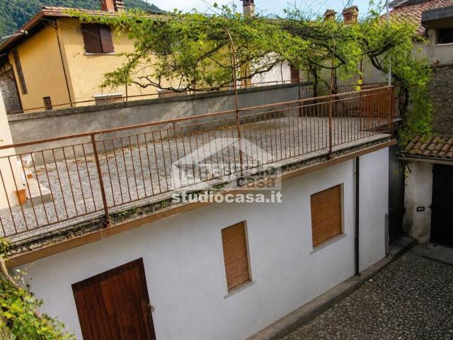 Casa in vendita a Sovere, Lombardia
