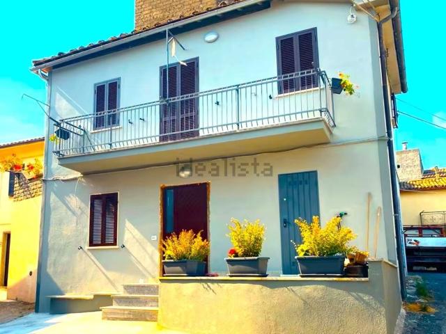 Casa in vendita a Montefiascone, Lazio