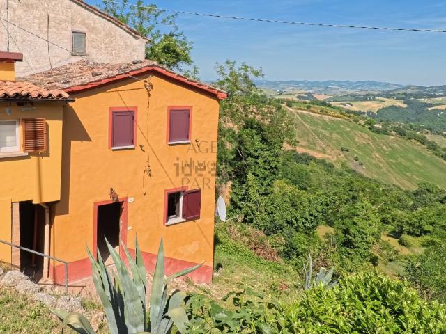 Casa in vendita a Sassocorvaro Auditore, Marche