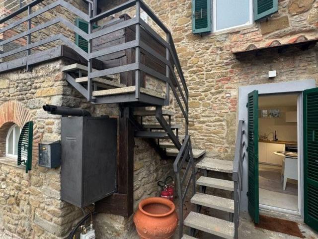 Casa in vendita a Tavarnelle-Sant'Eusebio, Cortona