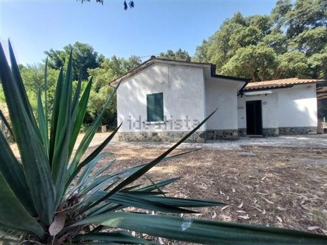 Casa in vendita a Rio, Toscana