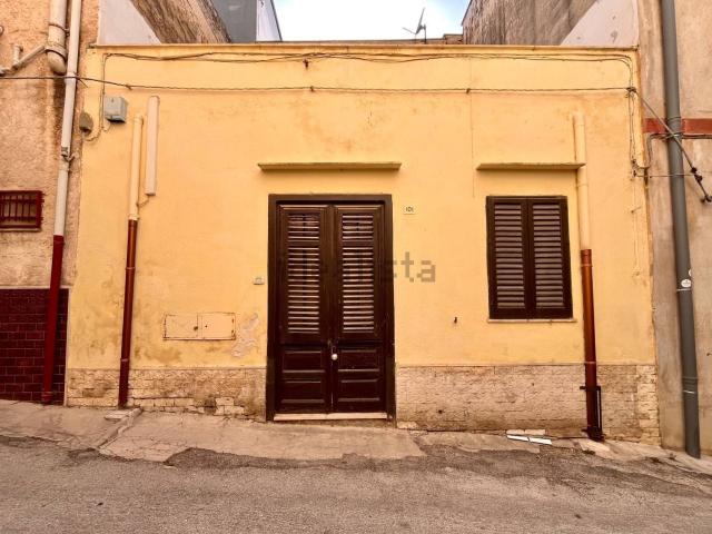 Casa in vendita a Castellammare del Golfo, Trapani