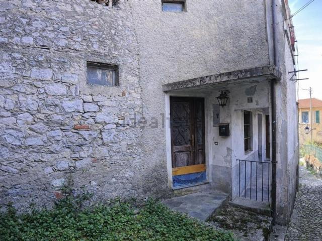Casa in vendita a Zuigno, Casalzuigno
