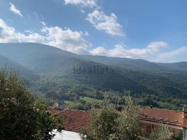 Casa in vendita a Monteroduni, Molise
