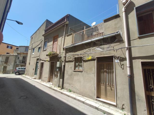 Casa in vendita a San Cataldo, Sicilia