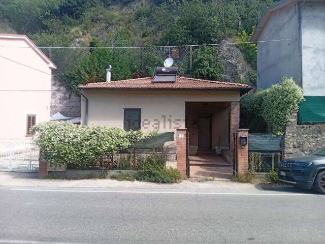 Casa in vendita a Borgo Bovio, Terni