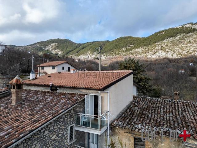 Casa in vendita a Fiamignano, Lazio