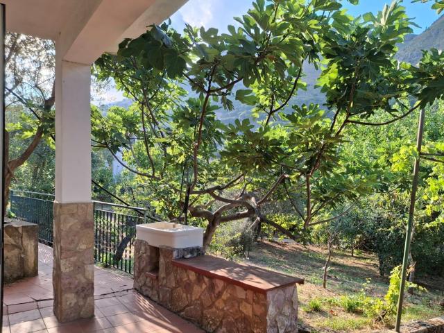 Casa in vendita a Villaggio Santa Rosalia, Monreale