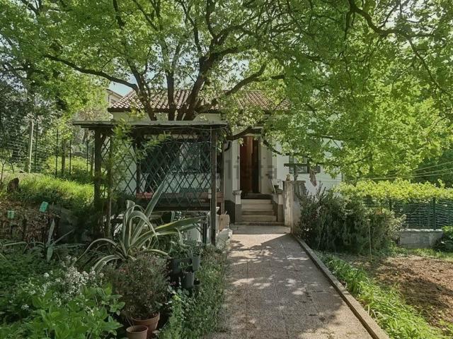 Casa in vendita a Servola-Chiarbola-Valmaura-Borgo San Sergio, Villa Opicina