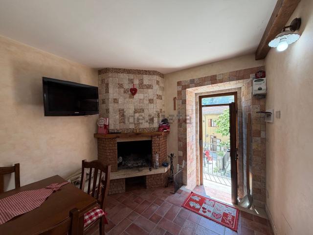 Casa in vendita a Rocca Di Mezzo, Abruzzo