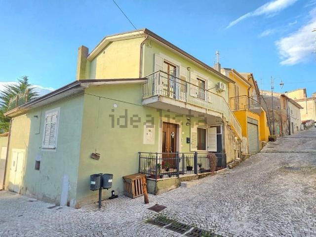Casa in vendita a Tufo, Campania