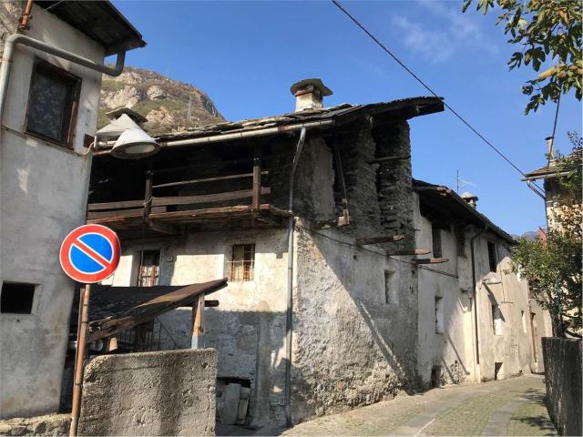 Casa in vendita a Hone, Aosta