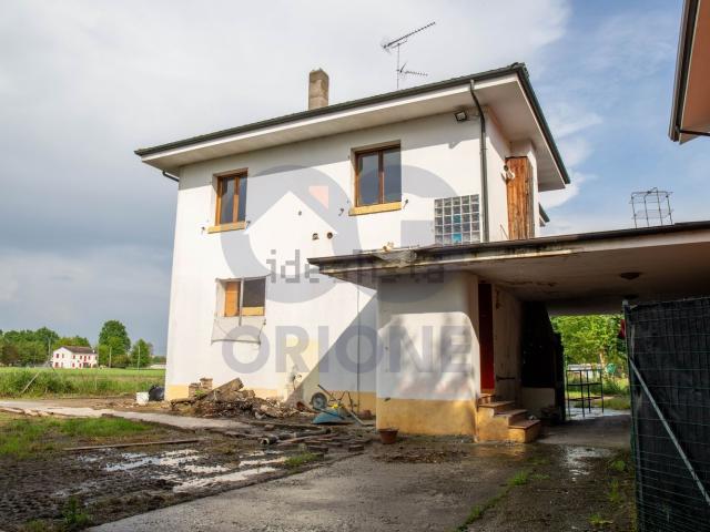 Casa in vendita a Unione Alto Ferrarese, Cento