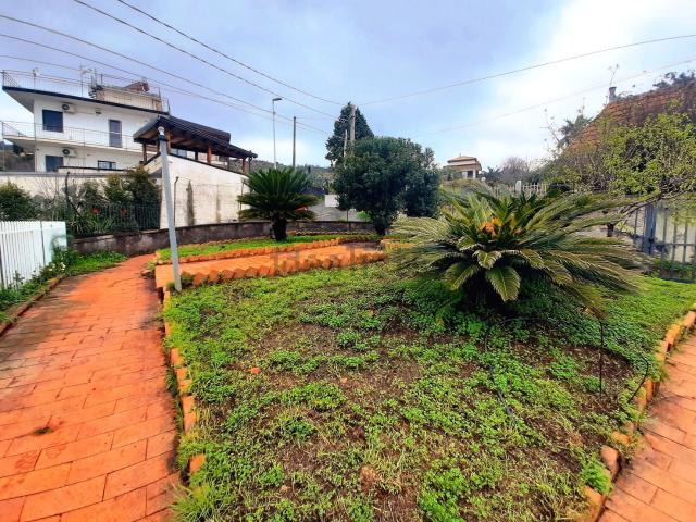 Casa in vendita a Santa Venera, Mascali