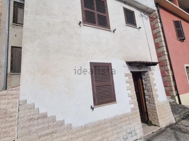 Casa in vendita a Guarcino, Lazio