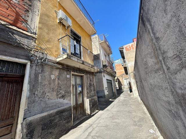 Casa in vendita a Paternò, Sicilia