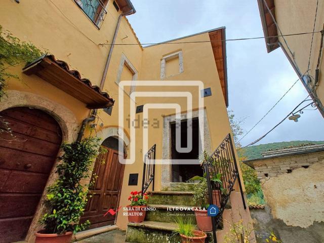 Casa in vendita a Bominaco, Caporciano