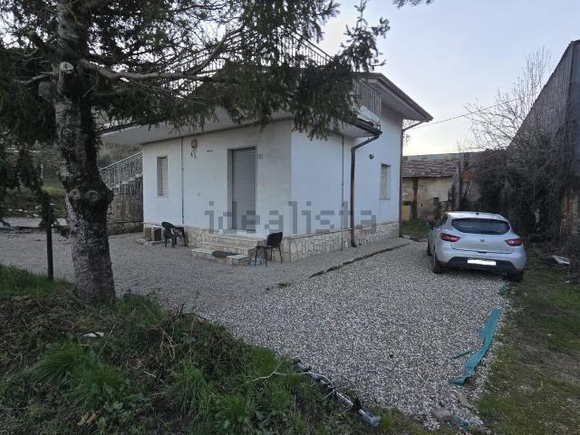 Casa in vendita a Contrada Santa Clementina, Benevento
