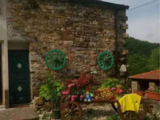 Casa in vendita a Ferriere, Reggio Emilia