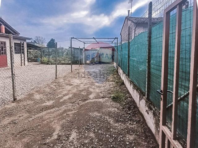 Casa in vendita a Rosasco, Lombardia