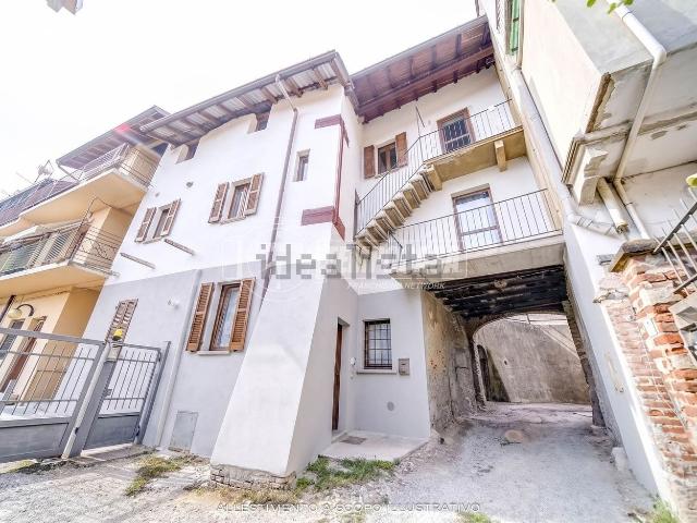 Casa in vendita a Monte, Solbiate Arno