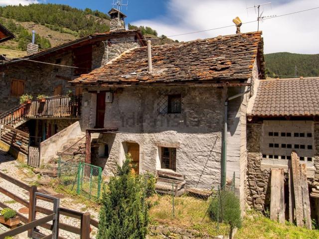 Casa in vendita a Chatillon, Aosta