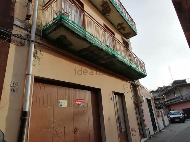 Casa in vendita a Aci Catena, Sicilia