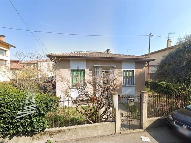 Casa in vendita a Padova, Veneto