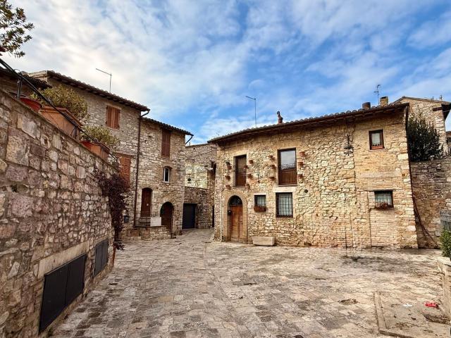 Casa in vendita a Assisi, Umbria