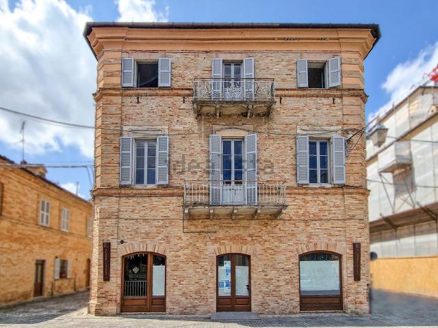 Casa in vendita a Marche, Fermo