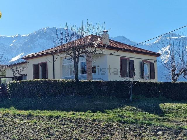 Casa in vendita a Castelli, Abruzzo
