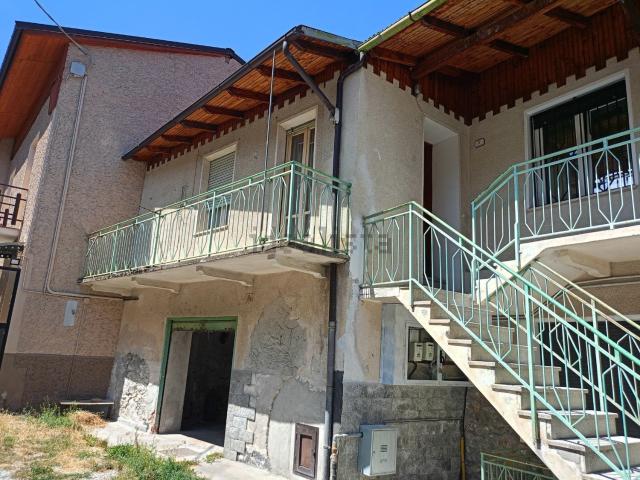 Casa in vendita a Demonte, Cuneo